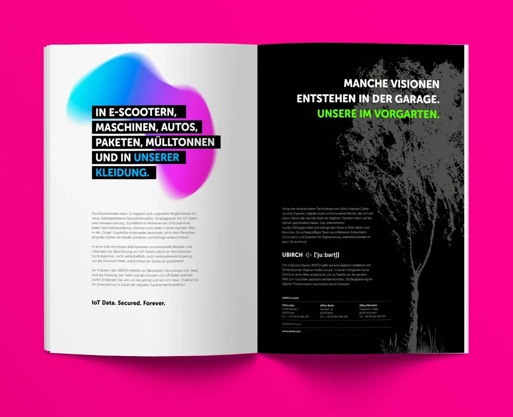 Aufgeschlagene Zeitschrift mit Text und Bild zum Markenrelaunch